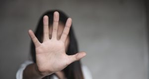 Confirman que la baja por ansiedad de una trabajadora provocada por comentarios de compañeros es accidente laboral diario juridico