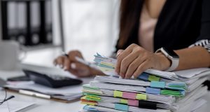 La -Audiencia -Nacional -veta -el -acceso- a- la- vida- laboral- de- su -padre -a -la -hija- diario-juridico