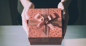 ¿Los regalos por domiciliar la nómina son realmente gratis? domiciliar la nómina - diario juridico