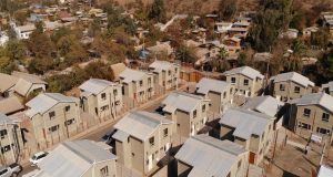 Chile – Senado pone en agenda el déficit de viviendas y derechos humanos