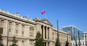 La Corte Suprema de Chile en Tiempos Huracanados: La Destitución del Ministro Sergio Muñoz chile - diario juridico