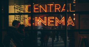 México – Ley federal de cinematografía impedía la exhibición de películas dobladas al español México - Ley federal de cinematografía impedía la exhibición de películas dobladas al español