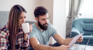 CUENTAS BANCARIAS EN PAREJA ¿De quién es realmente el dinero? La clave está en la titularidad y el régimen económico