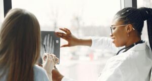 Colombia – La Reforma a la Salud depende de la Ley de Financiamiento