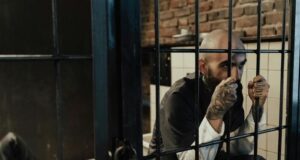 Chile – Penalizar el lanzamiento de objetos a las cárceles