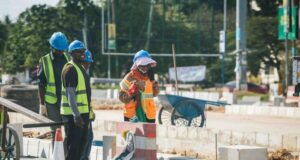 Colombia - Vigilancia estricta en obras públicas