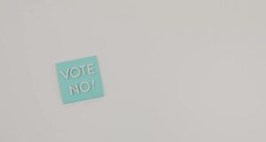 Colombia – Senador denuncia que el elector no puede votar libremente