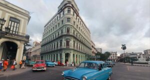 México – Sheinbaum busca vías para enviar petróleo a Cuba