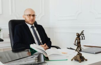 Chile - Votación dividida de acusaciones constitucionales en el Congreso