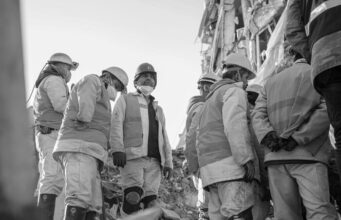 México – Rescatistas “Topos” en acción en suelo venezolano