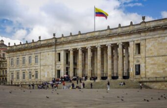 Colombia – Se detiene la transición presidencial