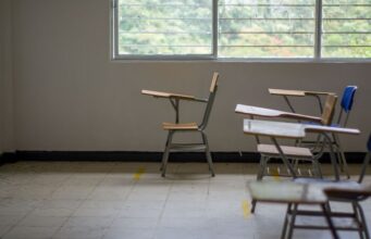 México – Violento ataque de ex alumnos de una escuela